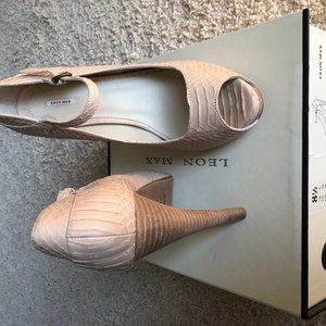 Leon Max snakeskin pumps